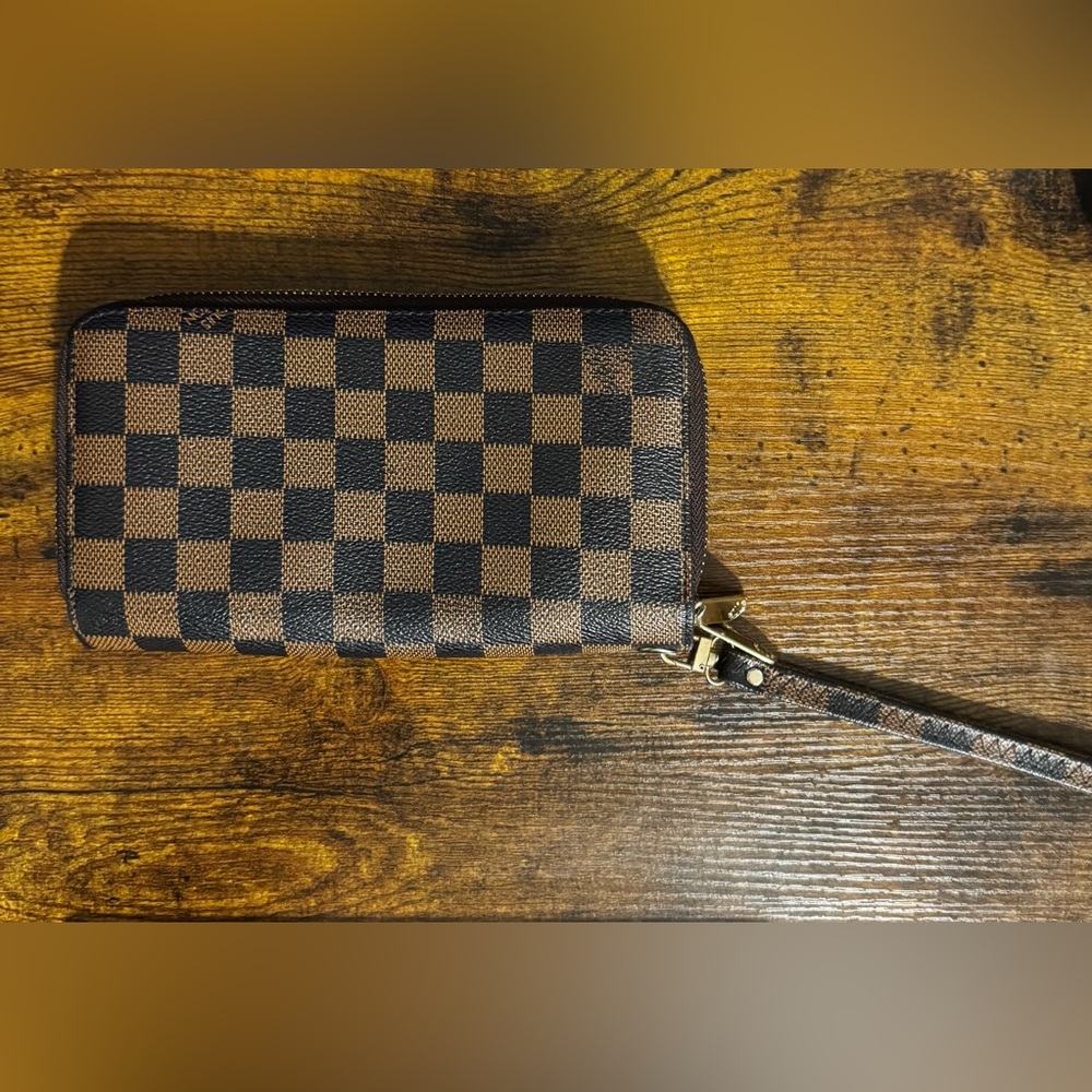 LV fashion wallet